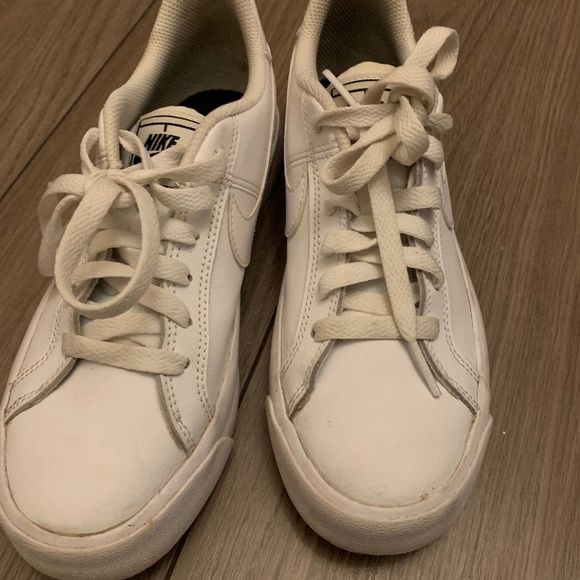 Nike runners—no longer for sale. - Picture 1 of 3